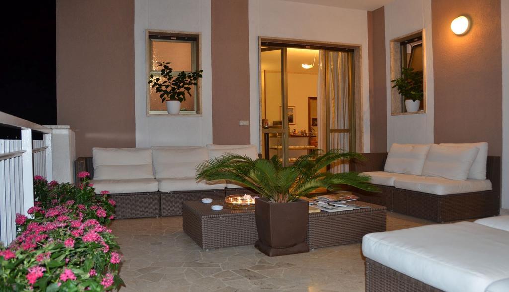 Hotel A-14 3*