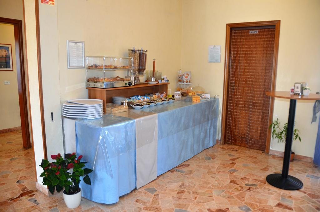 A-14 Hotel Modugno